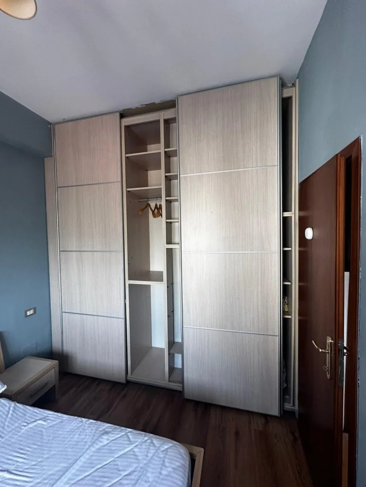 Tirane, jepet me qera apartament 1+1 Kati 7, 55 m² 350 € (Qender Hotel Piazza!
