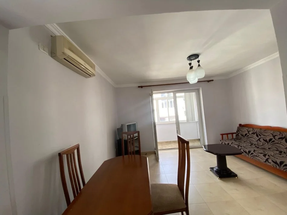 Tirane, shitet apartament 2+1 Kati 5, 81 m² 130,000 € (Rruga Qamil Guranjaku)