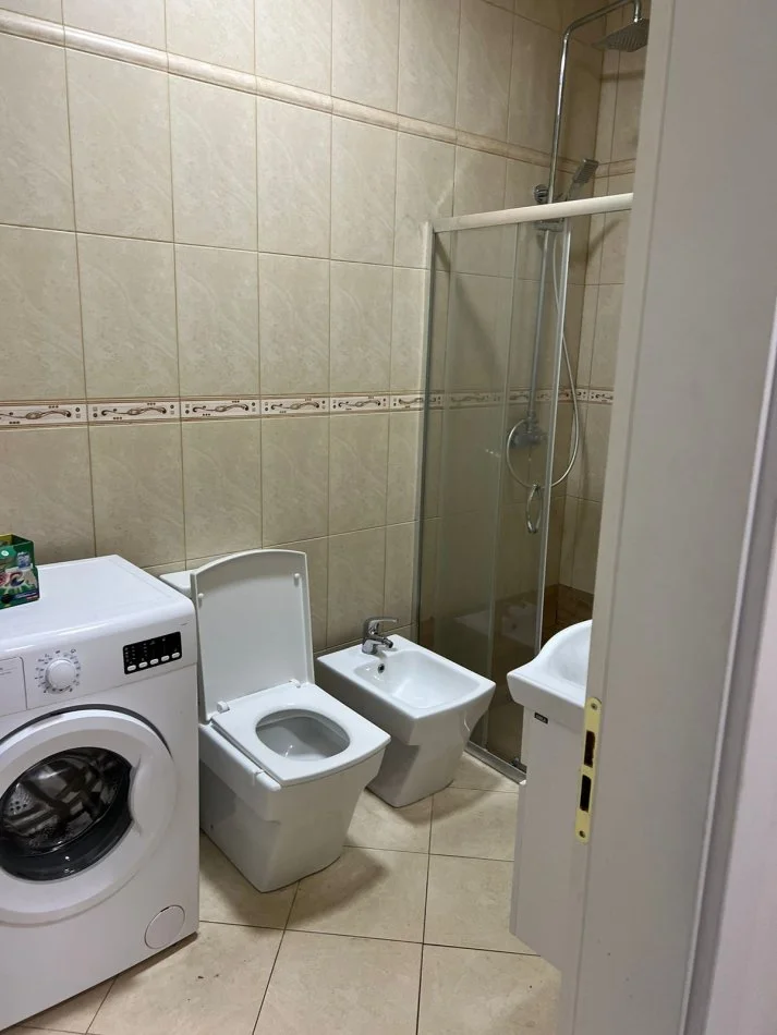 Tirane, shitet apartament 2+1 , 95 m² 130,000 € (Mikel Maruli Astir)