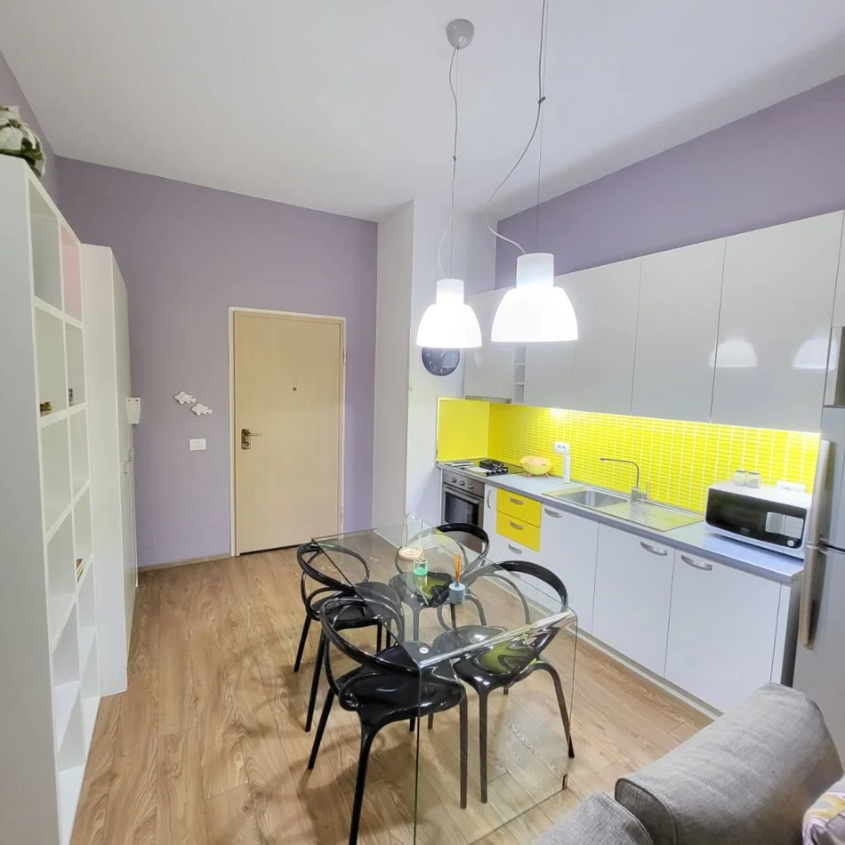 Tirane, jepet me qera apartament 2+1 Kati 2, 80 m² 700 € (Stadiumi Dinamo)