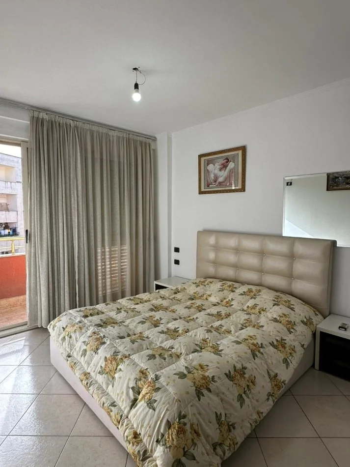 Tirane, jepet me qera apartament 3+1+Ballkon Kati 6, 135 m² 600 € (Rr.Teodor Keko,Astir)