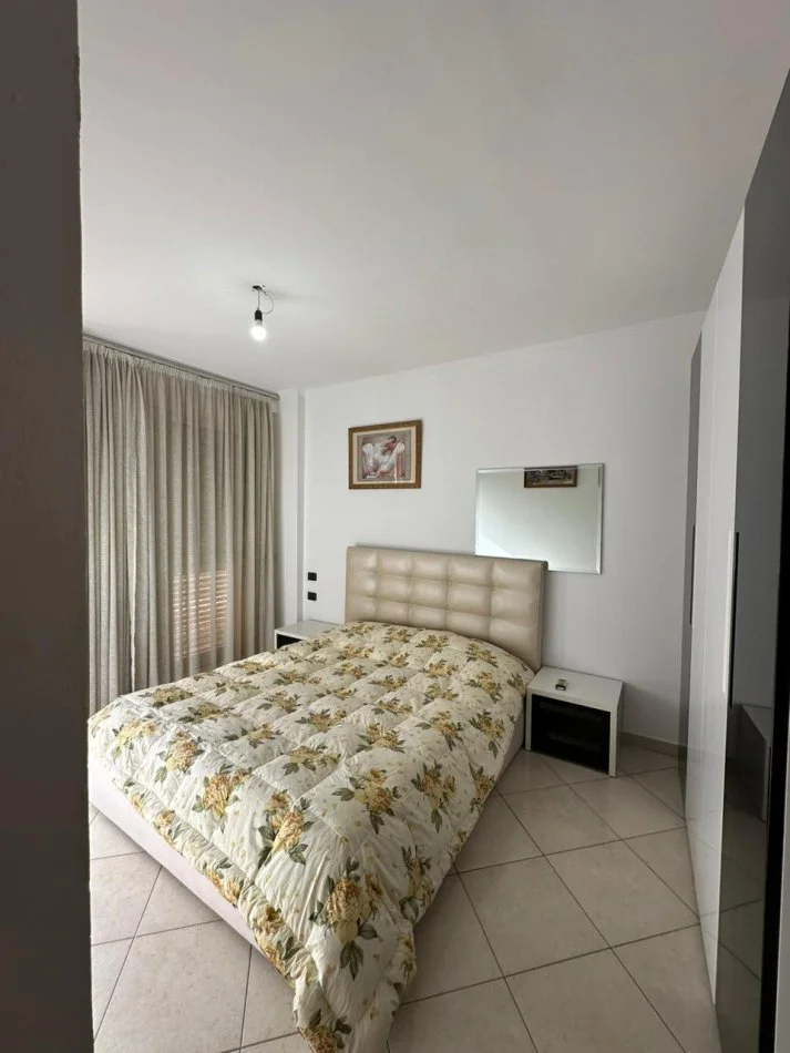 Tirane, jepet me qera apartament 3+1+Ballkon Kati 6, 135 m² 600 € (Rr.Teodor Keko,Astir)