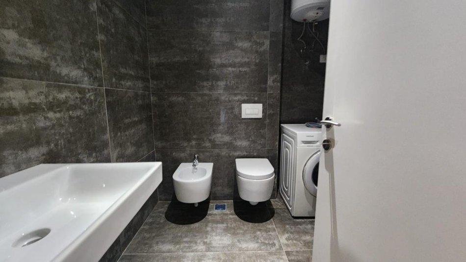 Tirane, shitet apartament 2+1+Aneks+Ballkon Kati 4, 148 m² 364,900 € (KOMPLEKSI DELIJORGJI)