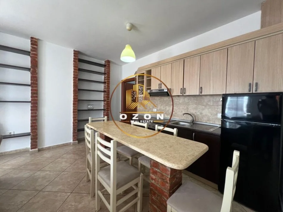 Apartament 3+1+2 për Qera në Yzberisht 450€!