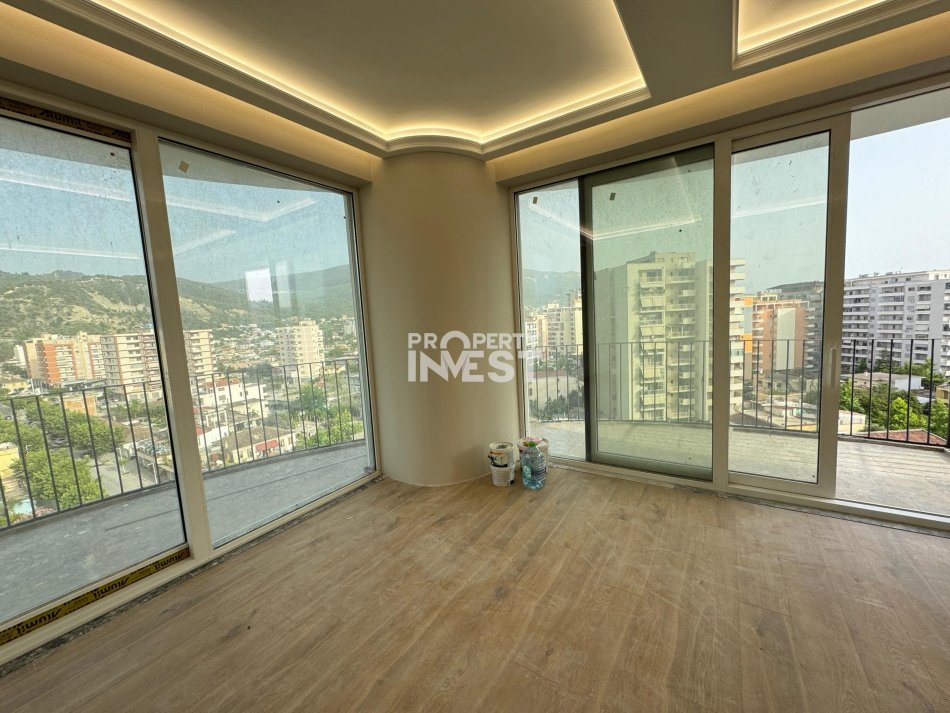 Vlore, shitet apartament 2+1 Kati 8, 121 m² 220.000 € (lungomare Vlore)