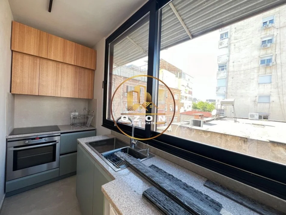 Garsoniere Moderne me Qira në Rrugën e Kavajës 570€/muaj përfshirë drita dhe ujë!