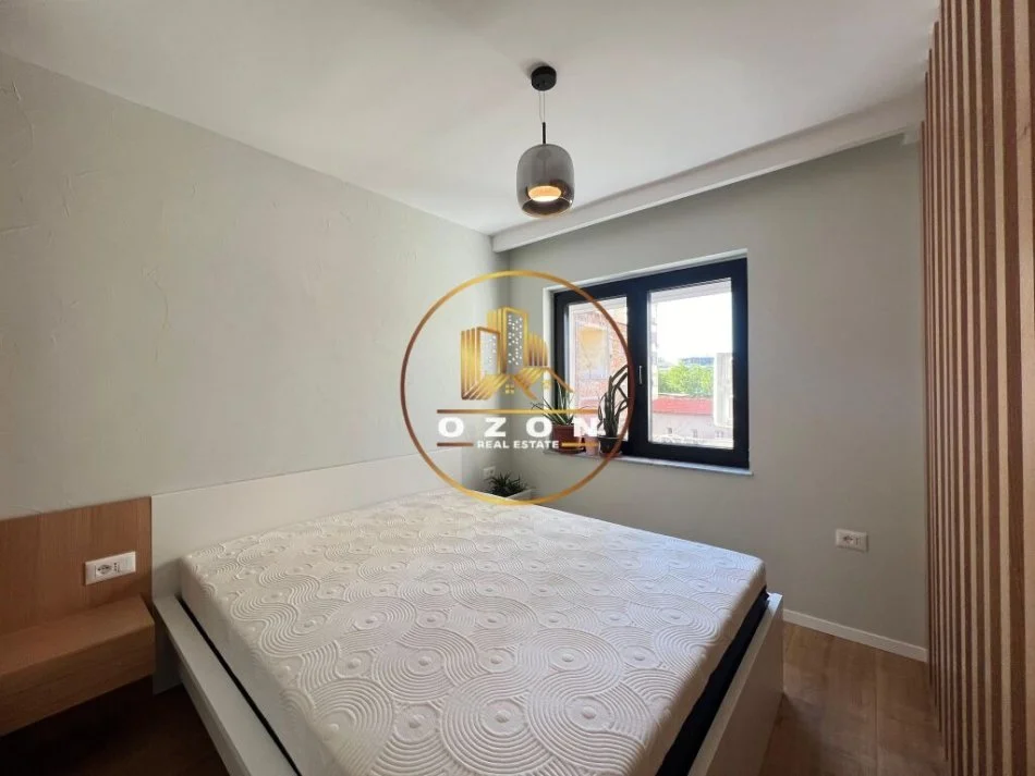 Garsoniere Moderne me Qira në Rrugën e Kavajës 570€/muaj përfshirë drita dhe ujë!