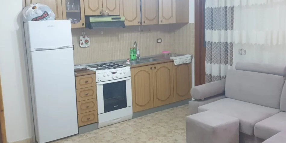 Tirane, jepet me qera apartament 2+1+Ballkon , 150 m² 450 € (Rruga Xhanfize Keko 2, Tiranë)