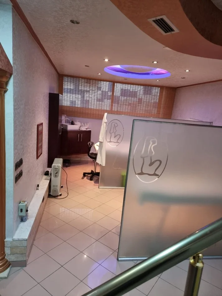 Tirane, jepet me qera Sallon Estetike Kati 0, 150 m² 1.500 € ne Rrugen Mine Peza