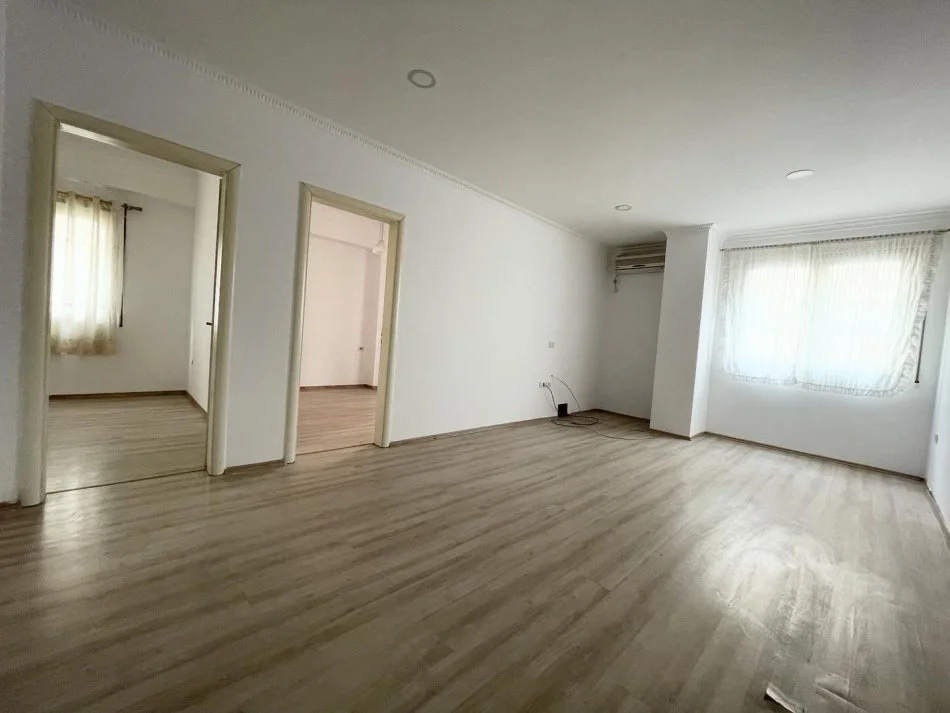 Tirane, jepet me qera apartament 2+1 Kati 3, 70 m² 330 € (Astir)
