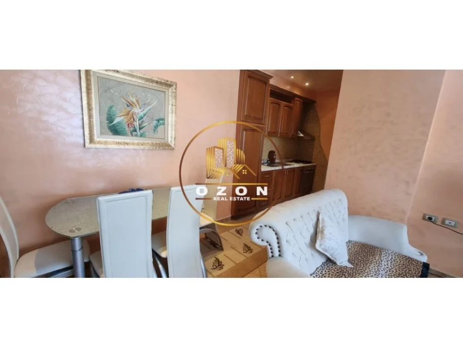 Apartament 1+1 me Qira tek Rruga e Kosovarëve 600€