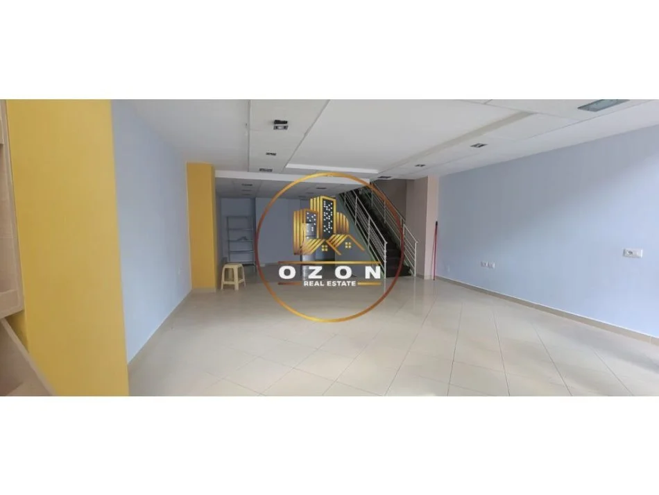 Ambient Biznesi Duplex me Qira pranë Rrugës së Elbasanit!