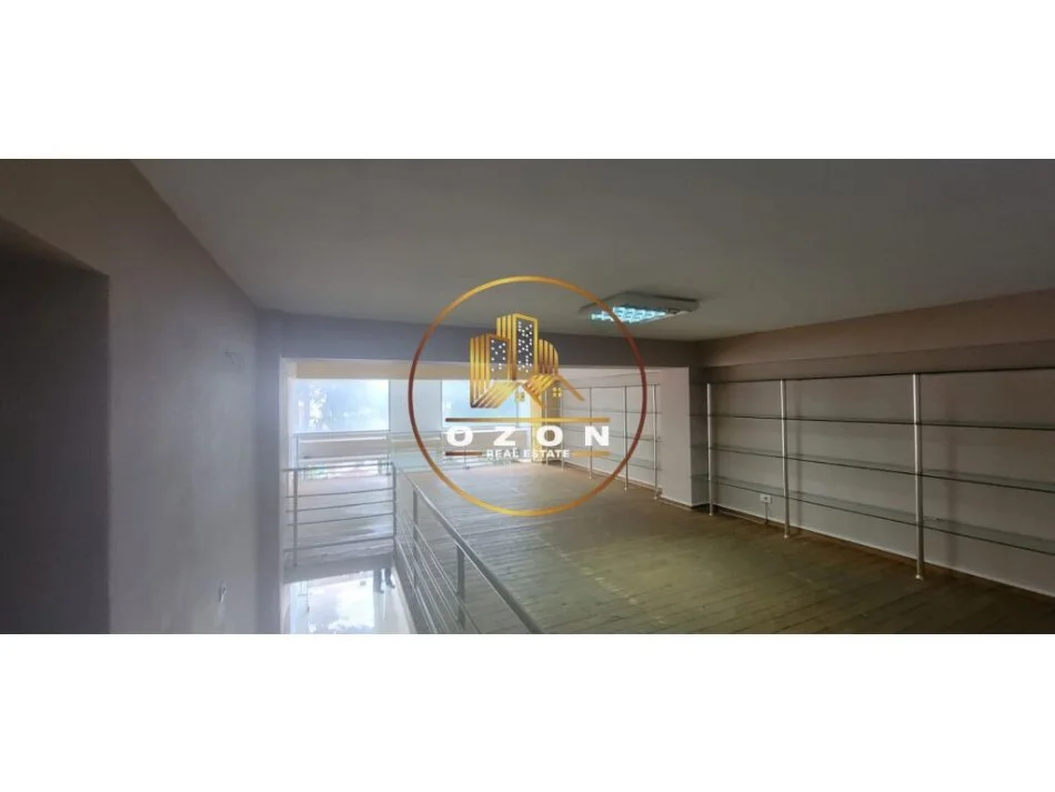 Ambient Biznesi Duplex me Qira pranë Rrugës së Elbasanit!