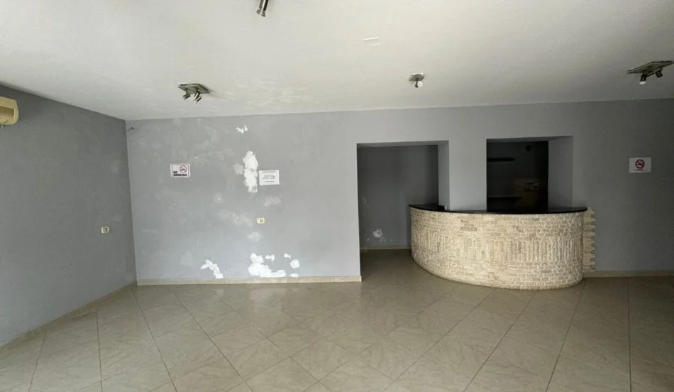 Kavaje, shitet dyqan Kati 1, 100 m² 105.000 € (Shetitorja Kavaljon, ,Kavaje)