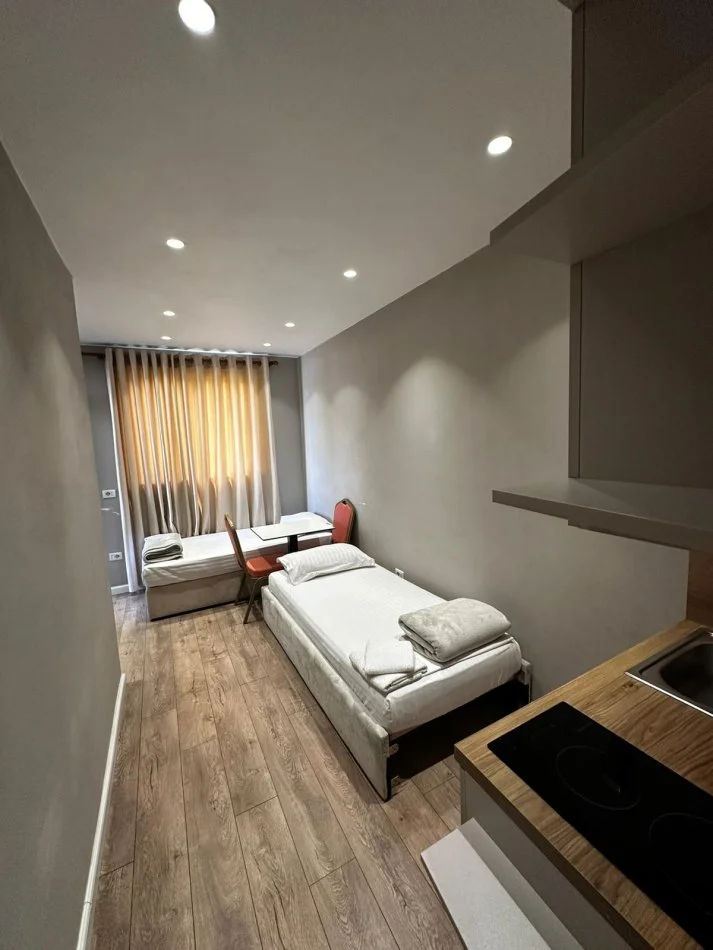 Tirane, jepet me qera Kati 2, 40 m² 400 € (Ring Center)