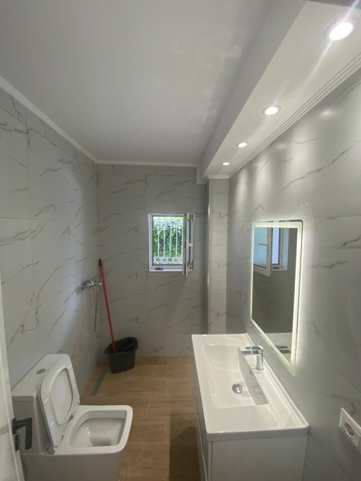 Tirane, shitet apartament 1+1 Kati 1, 56 m² 80.000 € (Ali Demi)