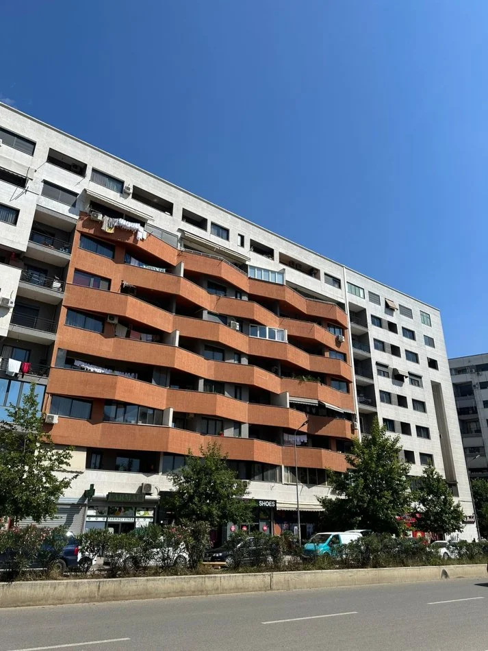 Tirane, shitet apartament 2+1+Ballkon Kati 6, 134 m² 134.000 € (Bulevardi migjeni, Astir)