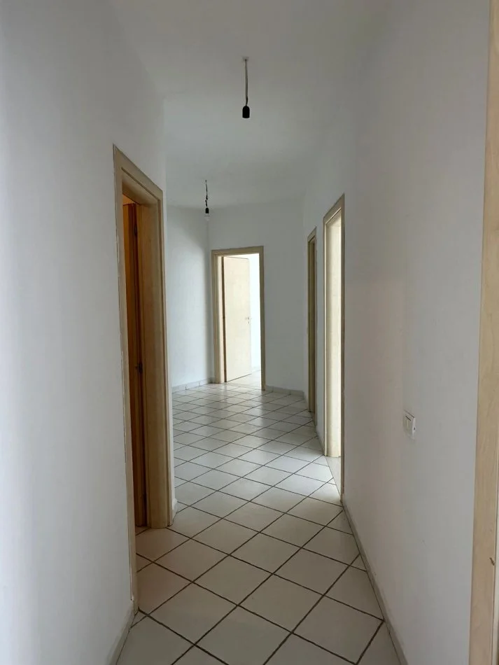 Tirane, shitet apartament 2+1+Ballkon Kati 6, 134 m² 134.000 € (Bulevardi migjeni, Astir)