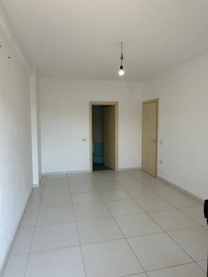 Tirane, shitet apartament 2+1+Ballkon Kati 6, 134 m² 134.000 € (Bulevardi migjeni, Astir)