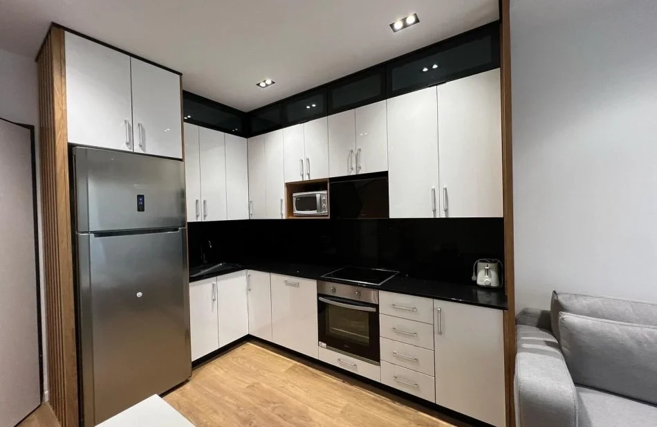 Tirane, jepet me qera apartament 1+1+Ballkon Kati 1, 65 m² 550 € (TEG)