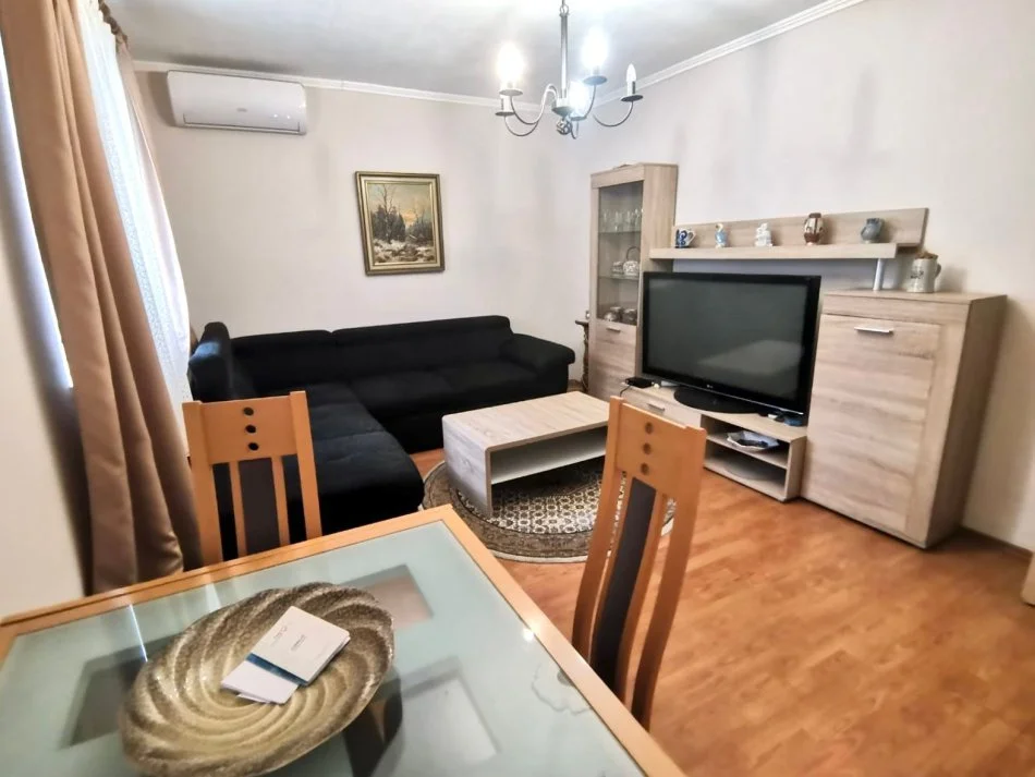 SHITET: 1+1 **Super Cmim** ( 📍 Rr. Kosovareve - Liqeni ) kati 1, --- i Mobiluar & Izolim i Ri ** MUNDESI INVESTIMI ****130.000€ 💫