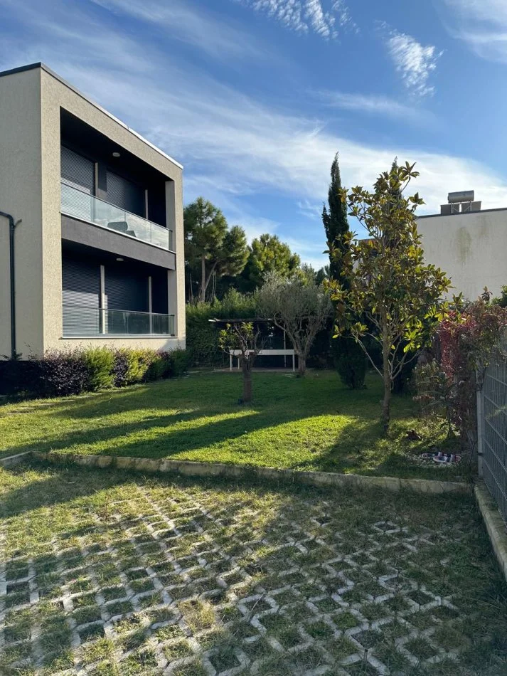 Durres, shitet Vile 2 Katshe , 170 m² (Valamar)