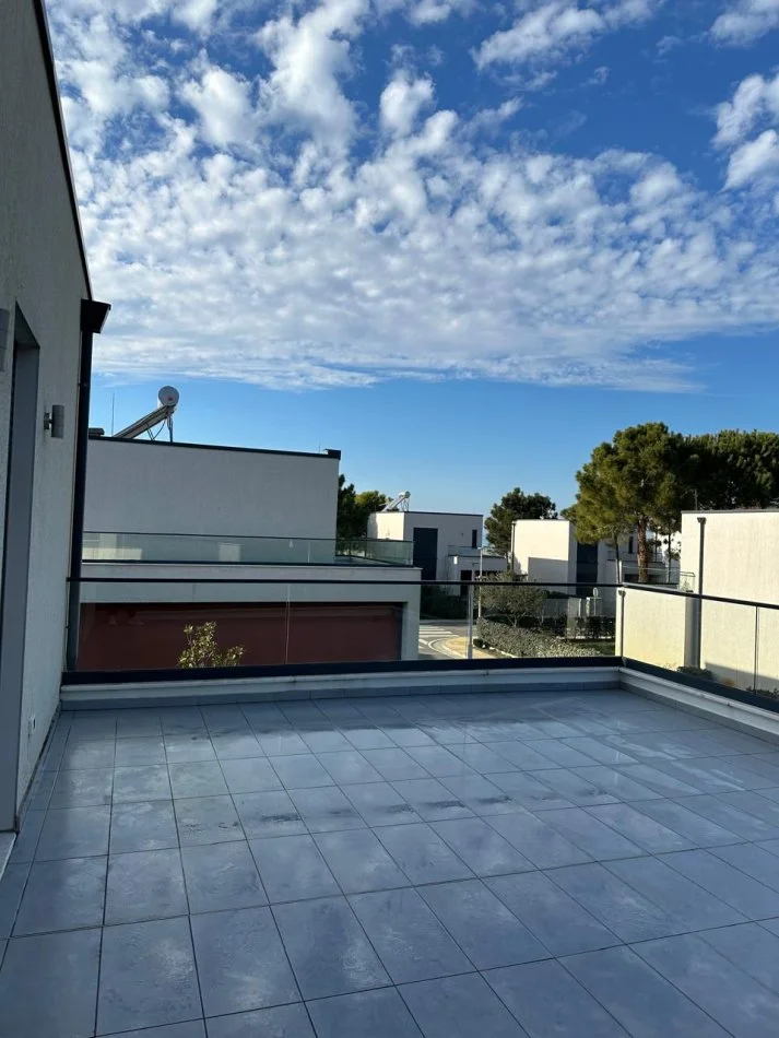 Durres, shitet Vile 2 Katshe , 170 m² (Valamar)