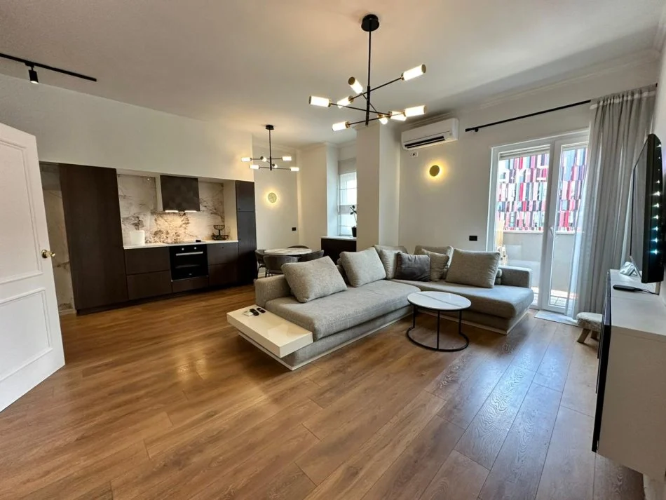 Tirane, jepet me qera apartament 2+1 Kati 4, 120 m² 2.000 € (Prane Coin)