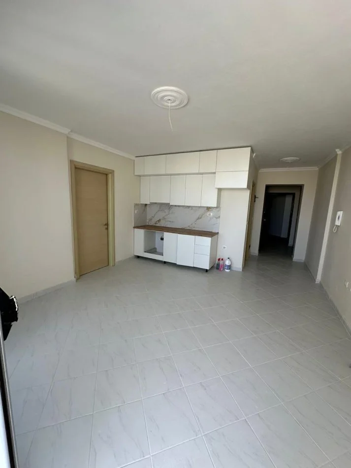 Durres, shitet apartament 1+1+Ballkon Kati 12, 89 m² 85.000 € (Shkembi Kavajes,perballe Grand Blu Fafa)