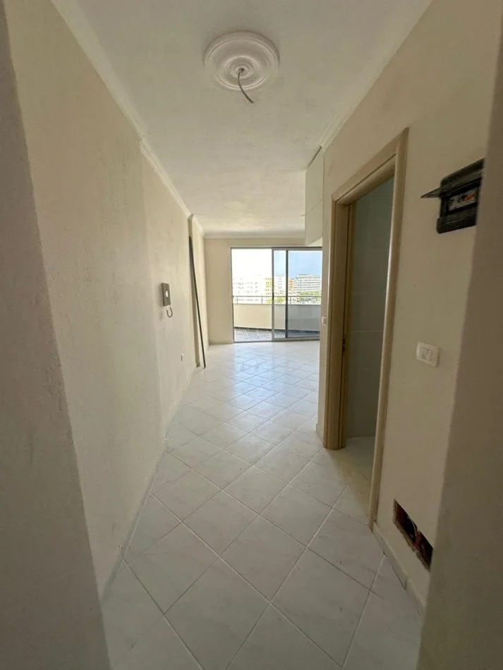 Durres, shitet apartament 1+1+Ballkon Kati 12, 89 m² 85.000 € (Shkembi Kavajes,perballe Grand Blu Fafa)