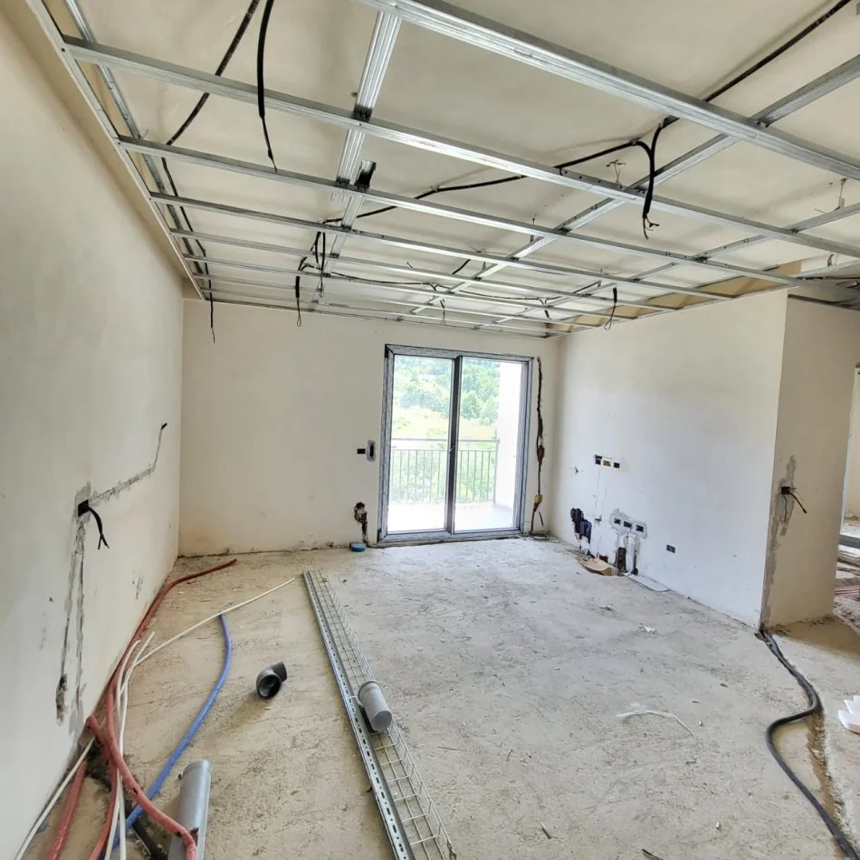 Tirane, shitet apartament 2+1 Kati 1, 107 m² 168.000 € (Kodra e Dieliit)