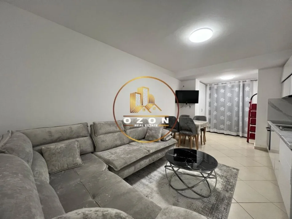 Apartament 2+1 me qera në Bllok 600 €!