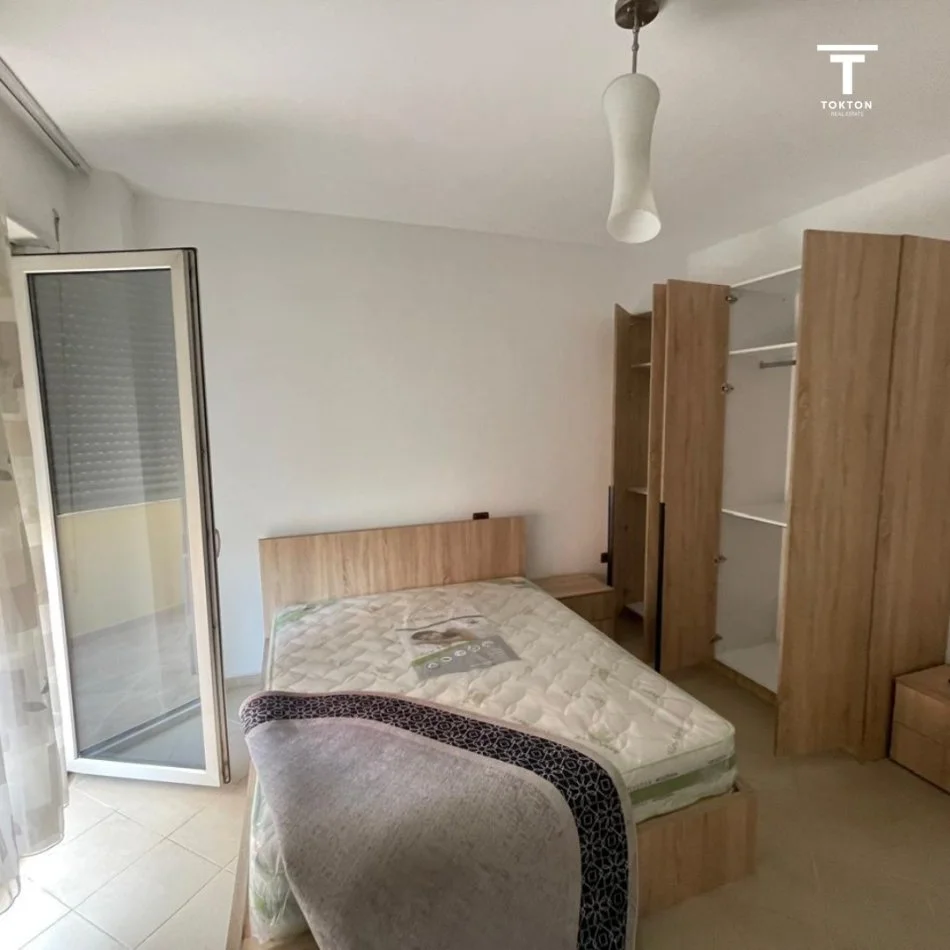 Tirane, jepet me qera 1+1 Kati 3, 72 m² 500 €  Rruga, Muharrem butko .