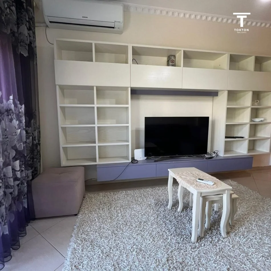 Tirane, jepet me qera apartament 2+1+Ballkon Kati 4, 82 m² 800 € (Kopshti Zoologjik, Tiranë)