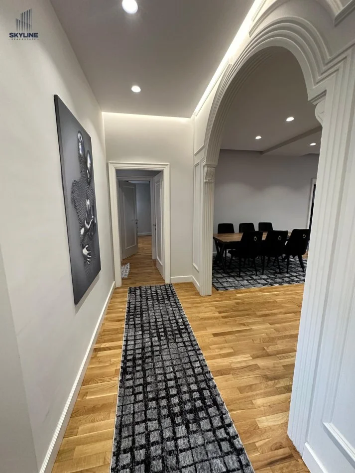 Tirane, jepet me qera apartament 3+1+Ballkon Kati 3,  (rruga peti)