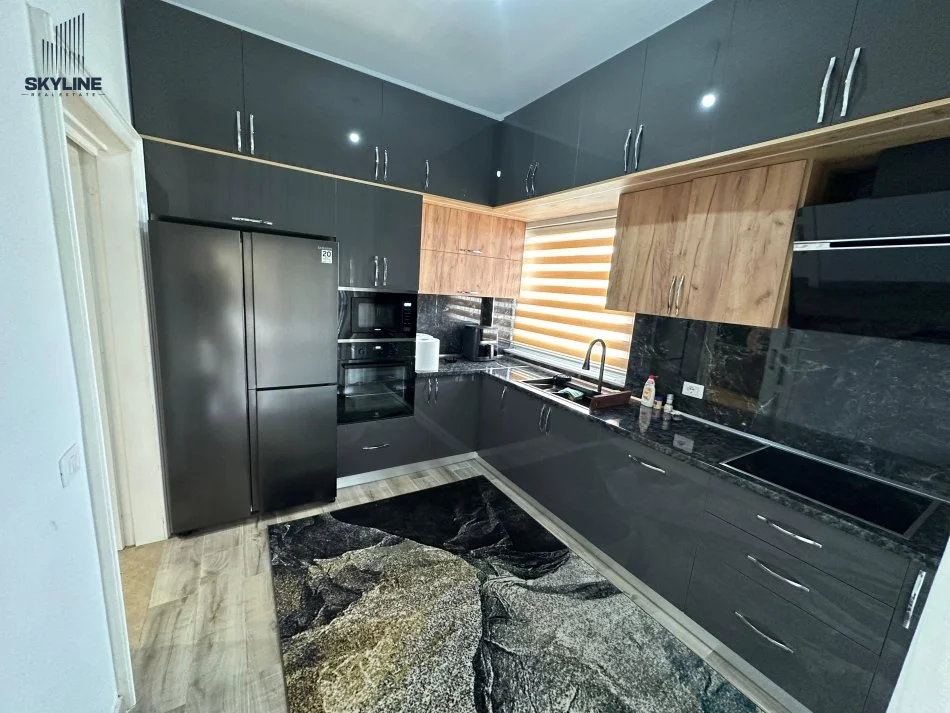 Tirane, jepet me qera apartament 3+1+Ballkon Kati 3,  (rruga peti)