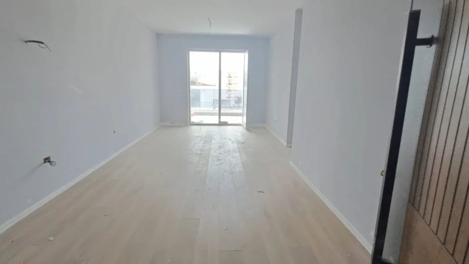 Golem, Apartament 1+1 per shitje  Kati 2, 70 m² 110.000 € (Perroi i Agait)