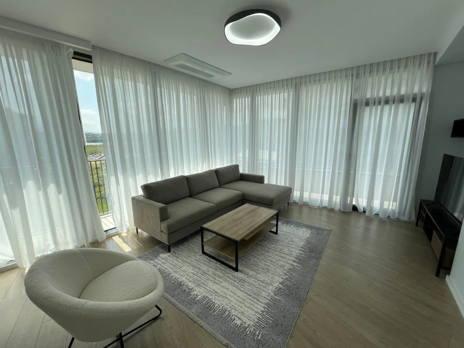 Tirane, jepet me qera apartament 1+1+Ballkon Kati 4, 98 m² 1.000 € (Lake View Rr Kosovareve)