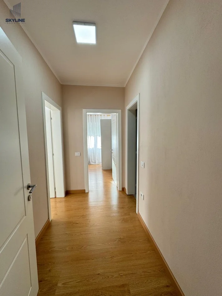 Tirane, jepet me qera apartament 2+1+2+P,  Kompleksi Sima Com Astir