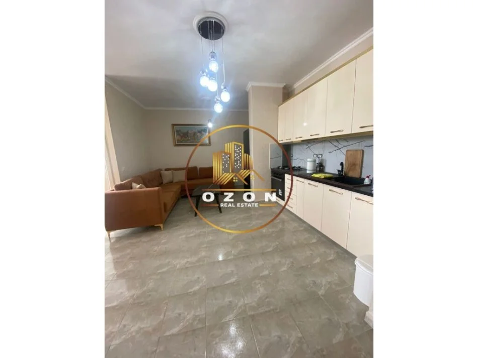 Shitet Apartament Modern 2+1 me Dy Poste Parkimi në Mëzez 86.000€!