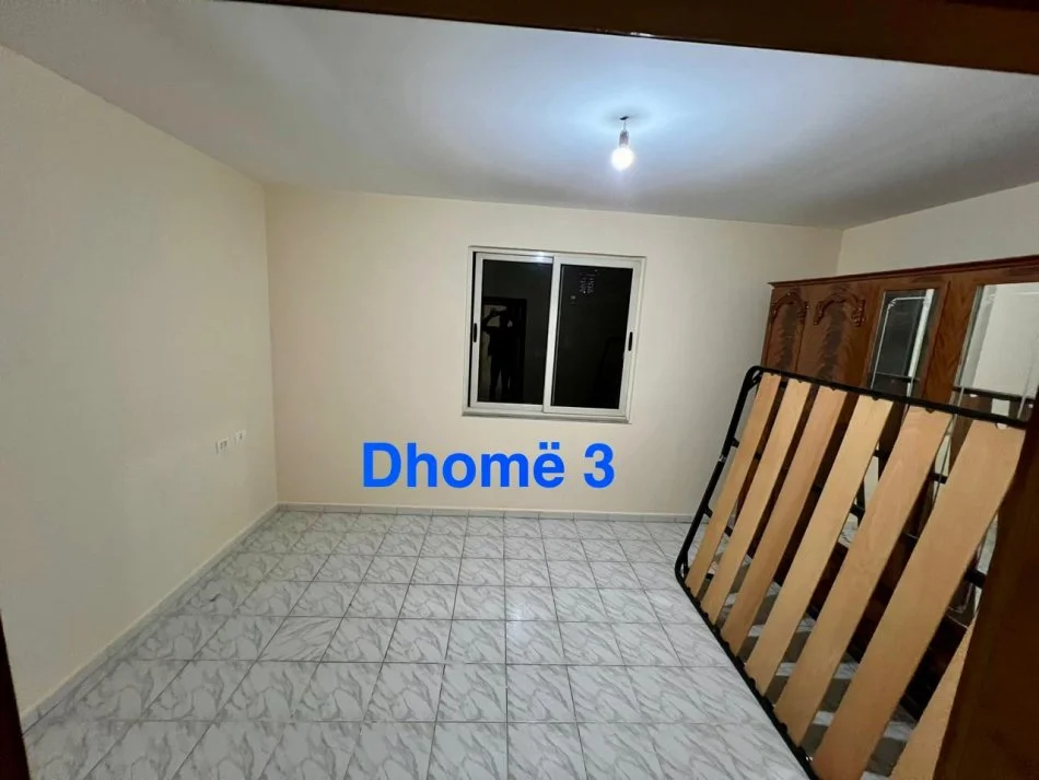 Tirane, jepet me qera apartament 4+1 Kati 3, 140 m² 500 € (rruga Haxhi Hysen Dalliu)