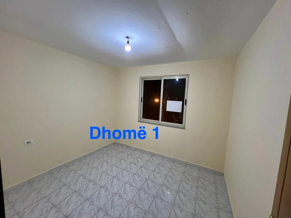 Tirane, jepet me qera apartament 4+1 Kati 3, 140 m² 500 € (rruga Haxhi Hysen Dalliu)