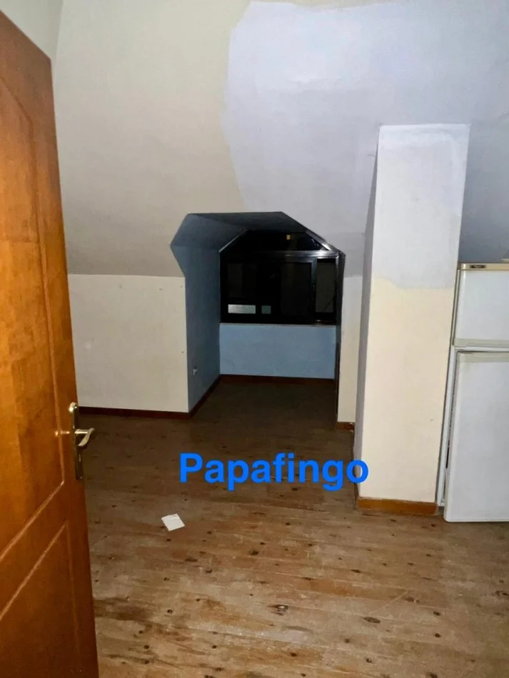 Tirane, jepet me qera apartament 4+1 Kati 3, 140 m² 500 € (rruga Haxhi Hysen Dalliu)