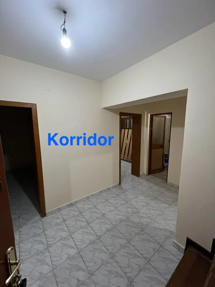 Tirane, jepet me qera apartament 4+1 Kati 3, 140 m² 500 € (rruga Haxhi Hysen Dalliu)