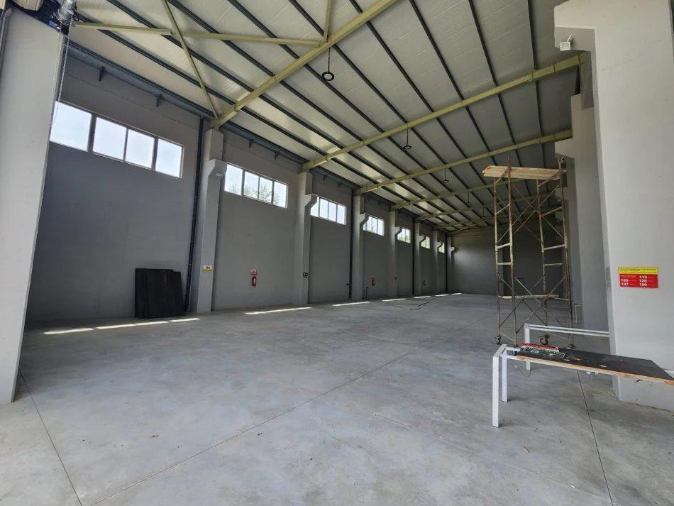 jap me qera Kati 0, 1.200 m² 5.000 € (city park)