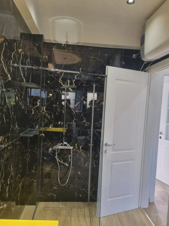 Tirane, Apartament 2+1me qira Kati 3, 110 m² 600 € (Ekonomiku)