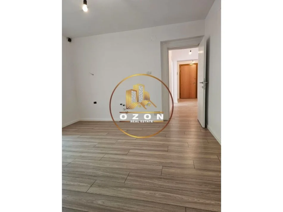 Tirane, shitet apartament 1+1 Kati 3, 44 m² 102.000 € (Xhamia e Tabakëve)
