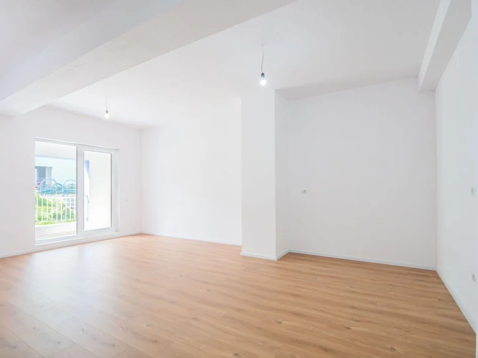 Shqiperi, shitet apartament 1+1 Kati 1, 62 m² 75.000 € (Rruga Pasho Hysa)