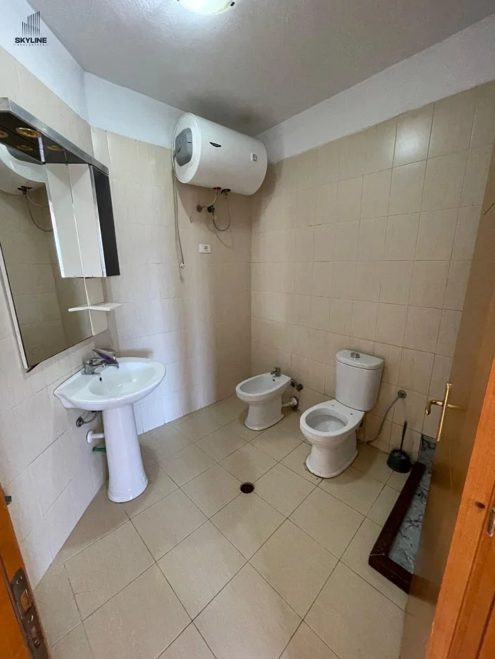 Tirane, shitet apartament 2+1 Kati 7, 110 m²