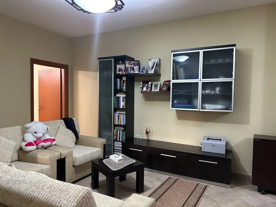 Tirane, shitet apartament 2+1+Ballkon Kati 7, 115 m² 160.000 € (5 MAJI)